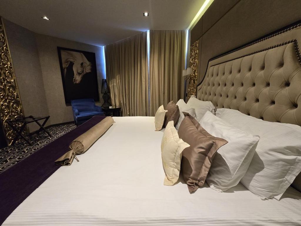 Grand Opera Hotel & Casino & Spa Кирения Екстериор снимка