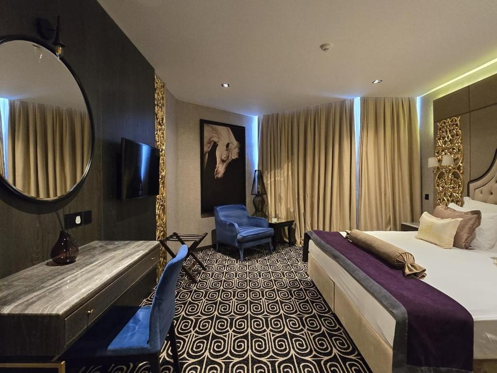 Grand Opera Hotel & Casino & Spa Кирения Екстериор снимка