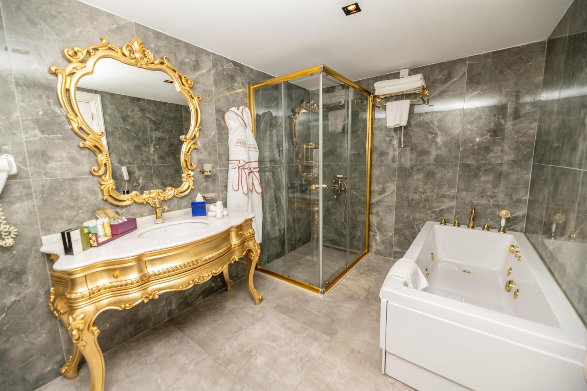 Grand Opera Hotel & Casino & Spa Кирения Екстериор снимка