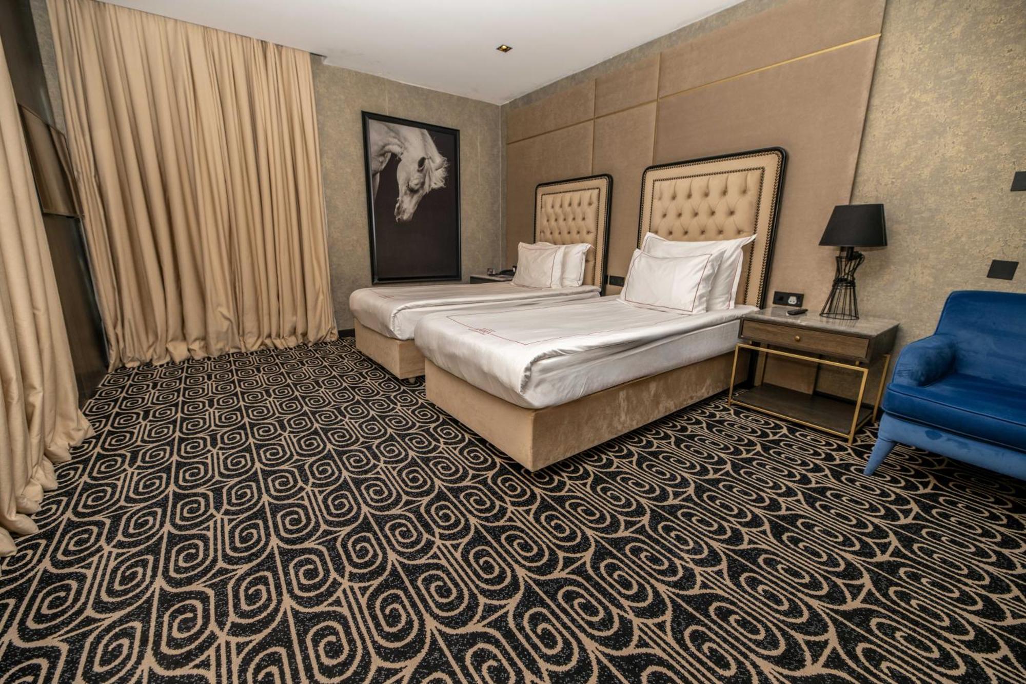 Grand Opera Hotel & Casino & Spa Кирения Екстериор снимка